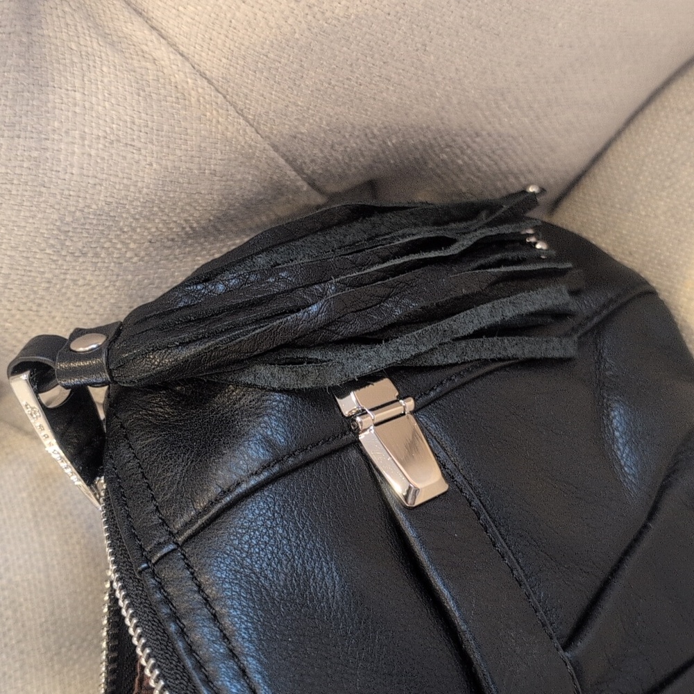 b. makowssky Black Hobo Bag Euc - Picture 7 of 13
